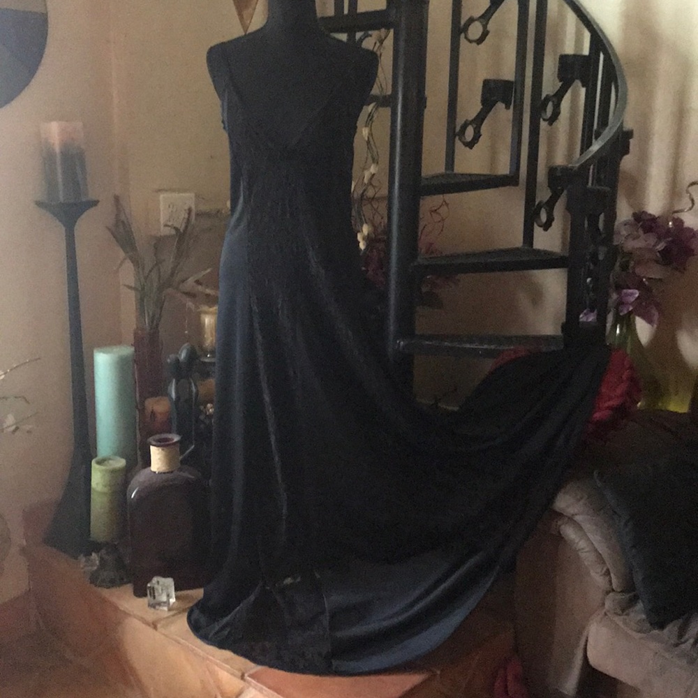 💋SOLD💋Vintage Especially Yours Sweeping Long Nightgown - Picture 2 of 11